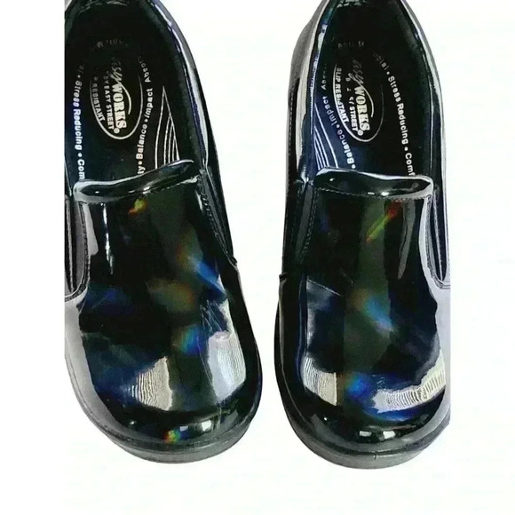 Easy Works By Easy Street Womens Slip On Slip Resistant Clogs Size 9.5 M - Picture 3 of 9